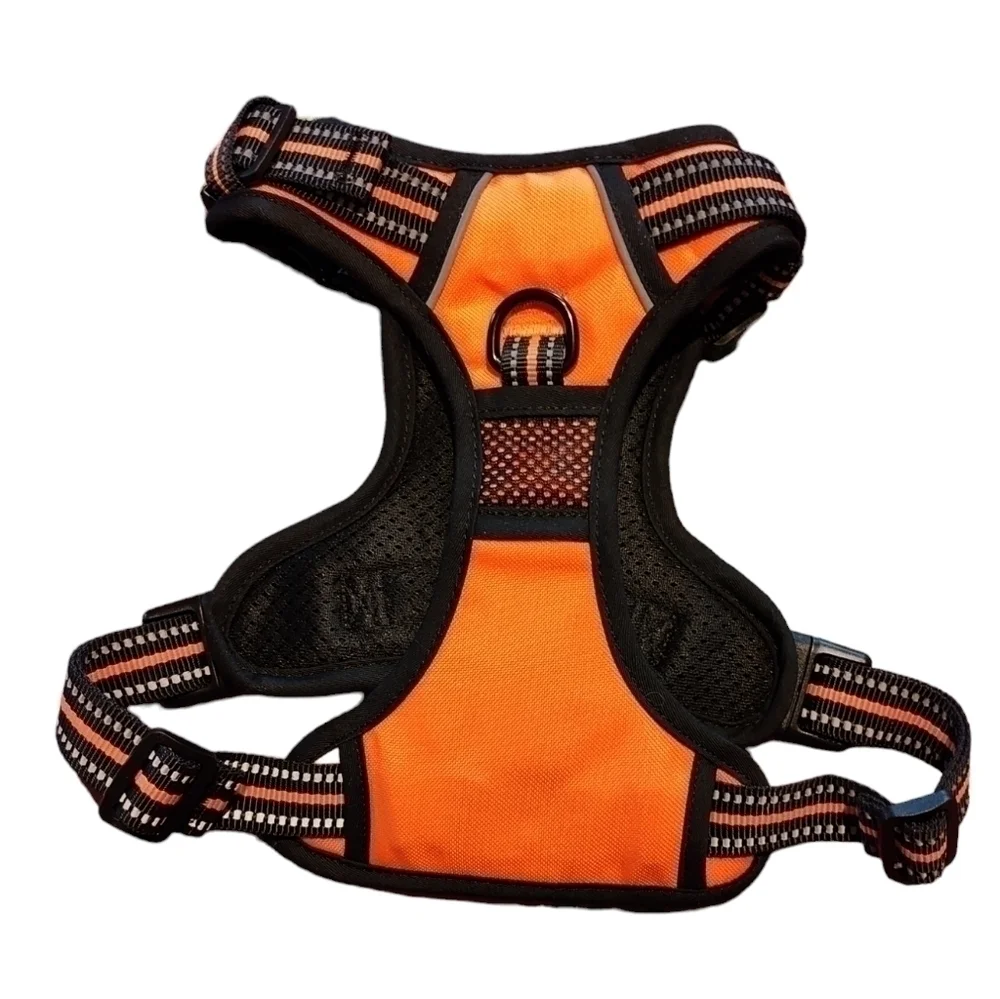 PoyPet No Pull Dog Harness, No choke front clip - Size Medium - NWOT/never used